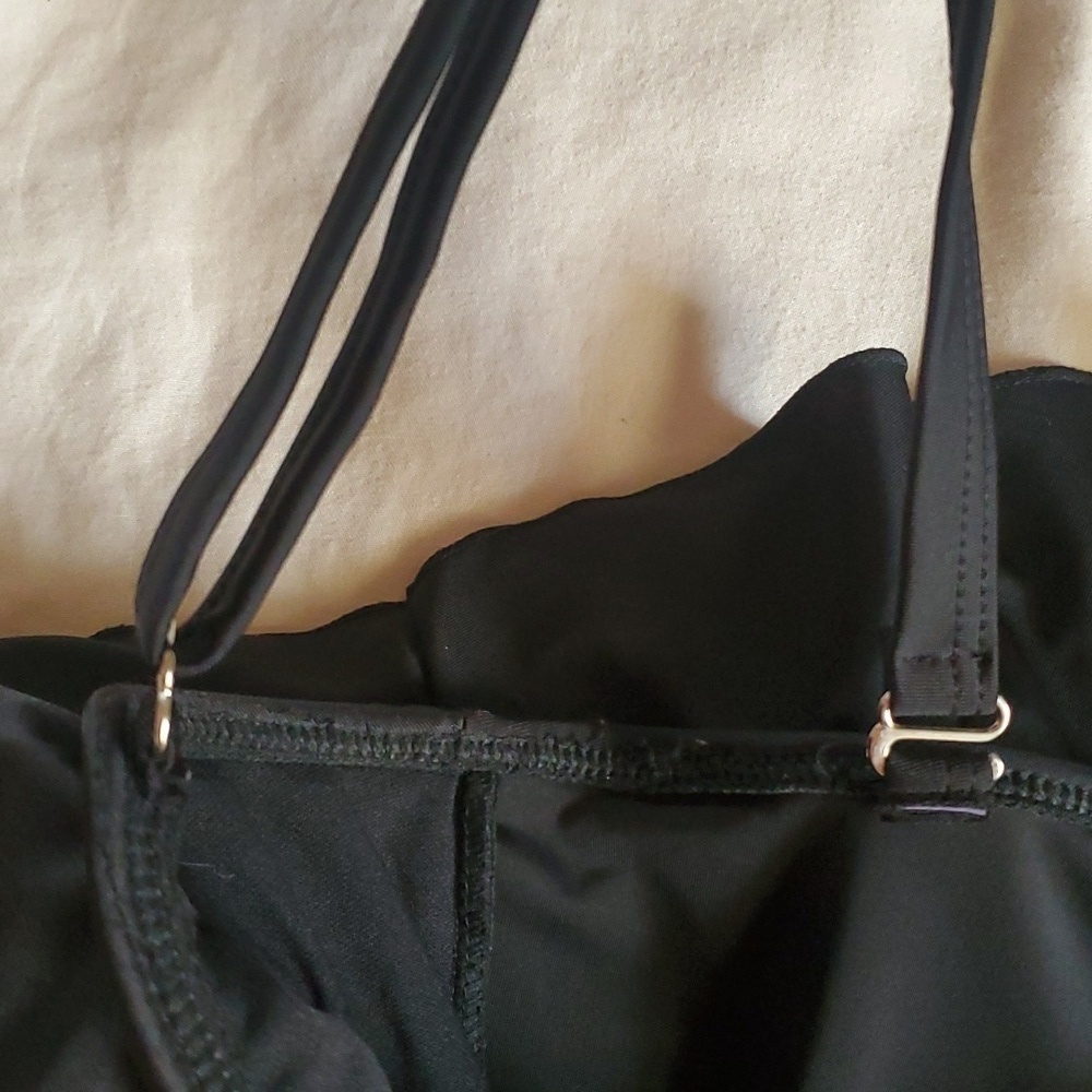 One Shoulder Ruffle One Piece Swimsuit - Picture 4 of 13